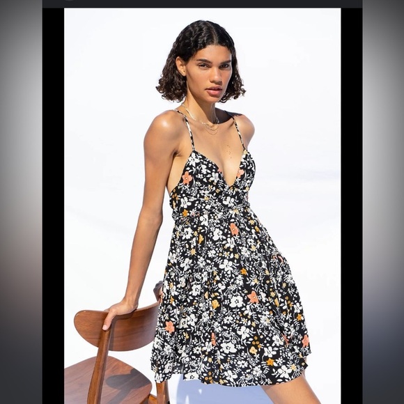 Free People Kaley Mini Dress in Black Floral Size 6 - Picture 2 of 16
